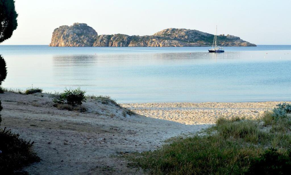 Eco Village Baia Delle Ginestre Teulada Exteriör bild