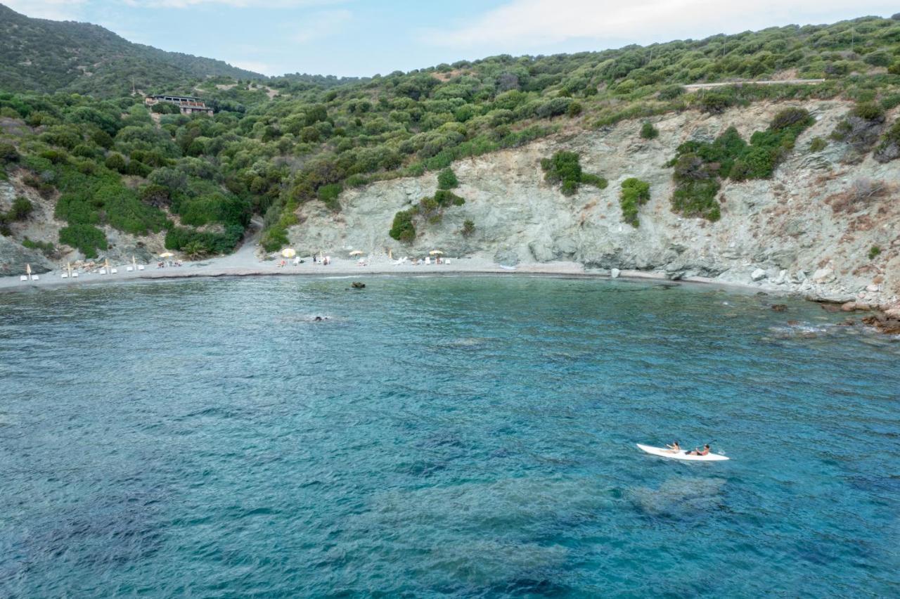 Eco Village Baia Delle Ginestre Teulada Exteriör bild